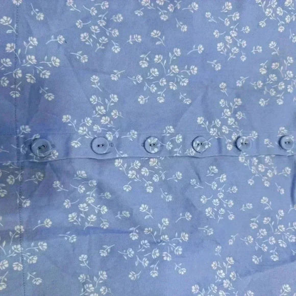 Forever 21 mini skirt periwinkle blue with white flowers button up sz L - Picture 4 of 8